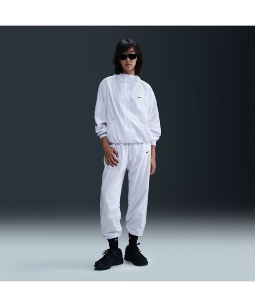 NIKE（ナイキ）の「ナイキ NIKE ナイキ  NSW エッセンシャル UV ウーブン フーディ ジャケット（パーカー・レディース・ライトベージュ/ブラック/ホワイト/ホワイト×ブラック・M/L/XL/S）」の9枚目の写真