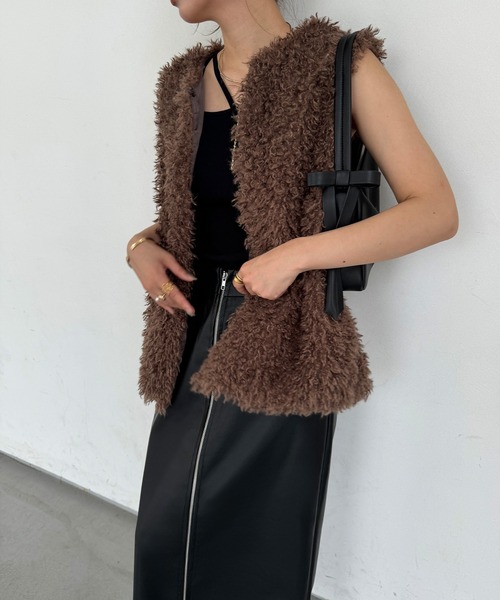 junoah（ジュノア）の「フロントジップPUレザータイトスカート（スカート・レディース・ライトベージュ/ブラック/ブラウン・LARGE/MEDIUM/X-LARGE）」の5枚目の写真