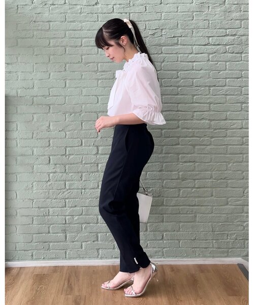 couture brooch(クチュールブローチ)の「◆【オフィス/通勤にも◎】裾パール調・カーブスリットハイパーパンツ(その他パンツ・レディース・ブラック/ネイビー/ブラック系1・34/40/38/42/36)」の5枚目の写真