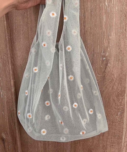Mignonjour(ミニョンジュール)の「Mignonjour/デイジー柄シアートートバッグ M2476(トートバッグ・レディース・ホワイト/パープル/ベージュ/グリーン/ピンク/ベビーピンク/ブラック/ブルー・FREE)」の4枚目の写真