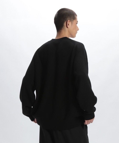 STERNBERG(スタンバーグ)の「スーパーエクストラファインメリノクルーリブニット(ニット/セーター・メンズ・ブラック/チャコールグレー・MEDIUM/LARGE)」の21枚目の写真