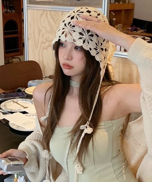 セール】サイドストラップクロシェ編みニット帽（ニットキャップ