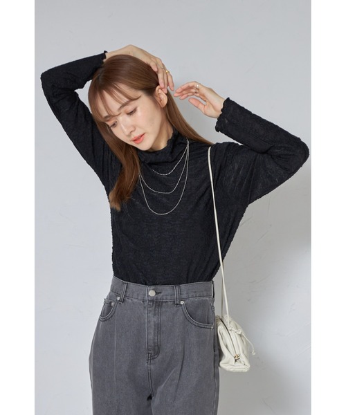 &. NOSTALGIA(アンドドットノスタルジア)の「【ZOZO限定】フラワーシアージャガードタートルトップス(Tシャツ/カットソー・レディース・ブラック/オフホワイト・M)」の16枚目の写真