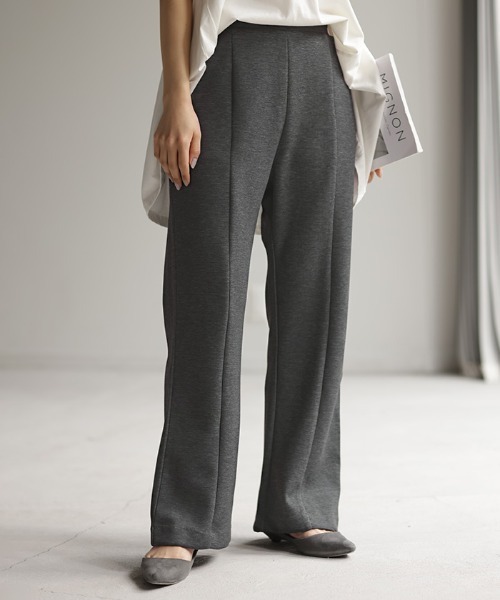 HUG.U（ハグユー）の「推し色見つかる 超楽カラーパンツ（スラックス・レディース・ベージュ/イエロー/レッド/グリーン/ブラック/グレー/ブルー/フューシャピンク・レギュラー丈/トール丈）」の3枚目の写真