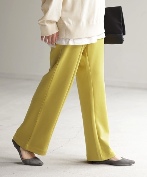 HUG.U（ハグユー）の「推し色見つかる 超楽カラーパンツ（スラックス・レディース・ベージュ/イエロー/レッド/グリーン/ブラック/グレー/ブルー/フューシャピンク・レギュラー丈/トール丈）」の7枚目の写真