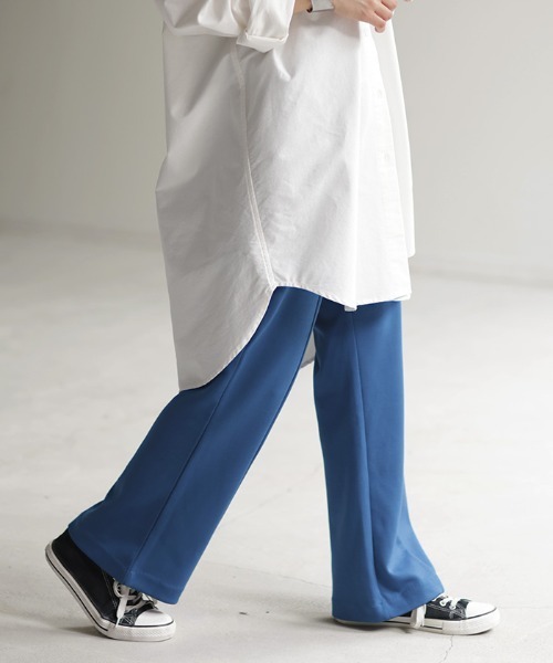 HUG.U（ハグユー）の「推し色見つかる 超楽カラーパンツ（スラックス・レディース・ベージュ/イエロー/レッド/グリーン/ブラック/グレー/ブルー/フューシャピンク・レギュラー丈/トール丈）」の21枚目の写真