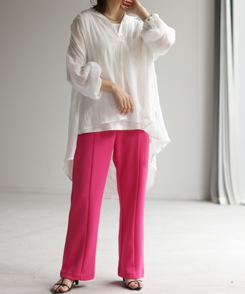 HUG.U（ハグユー）の「推し色見つかる 超楽カラーパンツ（スラックス・レディース・ベージュ/イエロー/レッド/グリーン/ブラック/グレー/ブルー/フューシャピンク・レギュラー丈/トール丈）」の14枚目の写真