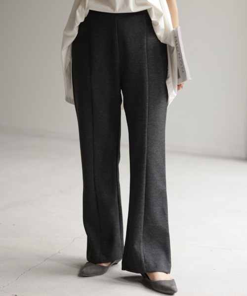 HUG.U（ハグユー）の「推し色見つかる 超楽カラーパンツ（スラックス・レディース・ベージュ/イエロー/レッド/グリーン/ブラック/グレー/ブルー/フューシャピンク・レギュラー丈/トール丈）」の12枚目の写真