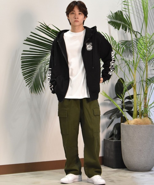 DC(ディーシー)の「DC/ディーシー ワイド カーゴパンツ ルーズシルエット DPT244064(カーゴパンツ・メンズ・カーキ/ダークインディゴブルー/ライトインディゴブルー・M/L/XL)」の5枚目の写真