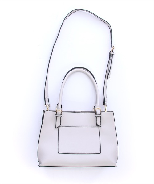 clear（クリア）の「ポーチ付きA4合皮バッグ [大容量 スッキリ収納 大人 通勤  オフィスカジュアル]≪2024AW新作≫（トートバッグ・レディース・グレイッシュベージュ/ブラック・F）」の4枚目の写真