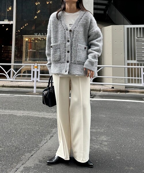 fredy emue（フレディエミュ）の「もちとろセミワイドイージーパンツ（その他パンツ・レディース・アイボリー/ブラック/チャコールグレー・38/36）」の5枚目の写真