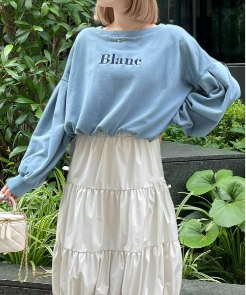 clear（クリア）の「ロゴ刺繍袖ボリュームデザインスウェット [スタイルアップ シンプル ふんわり]≪2024AW新作≫（スウェット・レディース・オフホワイト/チャコールグレー/ブルーグレー・F）」の3枚目の写真