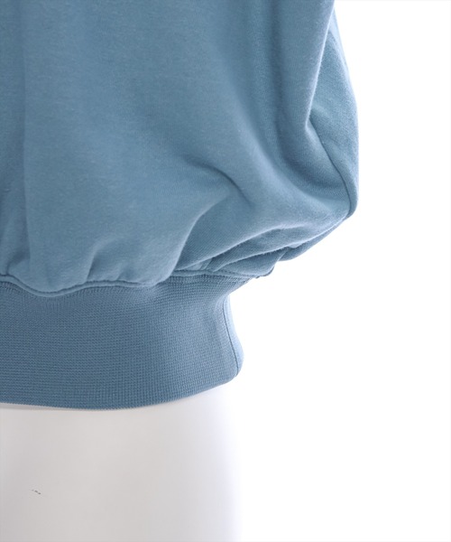 clear（クリア）の「ロゴ刺繍袖ボリュームデザインスウェット [スタイルアップ シンプル ふんわり]≪2024AW新作≫（スウェット・レディース・オフホワイト/チャコールグレー/ブルーグレー・F）」の18枚目の写真
