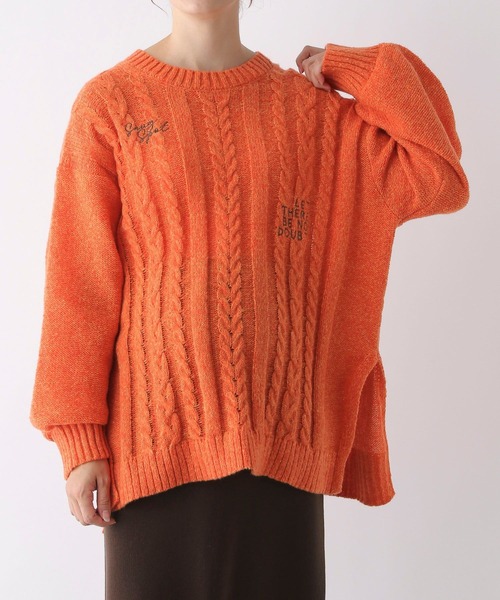 LEPSIM(レプシィム)の「【産前・産後対応】マタニティ/刺繍ケーブルプルオーバー 149943(マタニティウェア/グッズ・レディース・ベージュ/オレンジ/チャコールグレー/ライトブルー・FREE)」の4枚目の写真