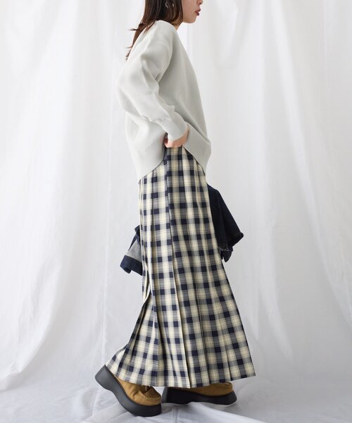 CIAOPANIC TYPY（チャオパニックティピー）の「【新色登場！】すっきり見えチェックプリーツイージースカート（スカート・レディース・グレー/ベージュ/ネイビー/オレンジ/イエロー/ブラウン/オフホワイト・MEDIUM/SMALL）」の11枚目の写真