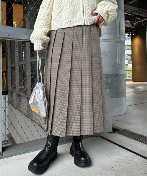 CIAOPANIC TYPY（チャオパニックティピー）の「【新色登場！】すっきり見えチェックプリーツイージースカート（スカート・レディース・グレー/ベージュ/ネイビー/オレンジ/イエロー/ブラウン/オフホワイト・MEDIUM/SMALL）」の13枚目の写真