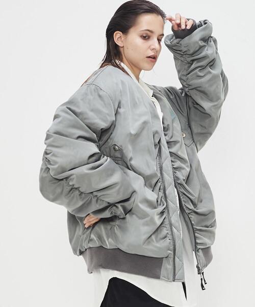 CONVERSE TOKYO(コンバーストウキョウ)の「MILITARY GATHER MA-1(MA-1・メンズ・ブラック/カーキ・MEDIUM/SMALL)」の2枚目の写真
