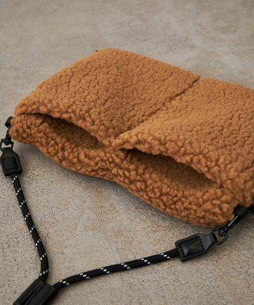 Lee(リー)の「Lee/リー ボアオーバーオールサコッシュ(ショルダーバッグ・レディース・アニマル/ブラック/ブラウン/バーガンディー・FREE)」の19枚目の写真