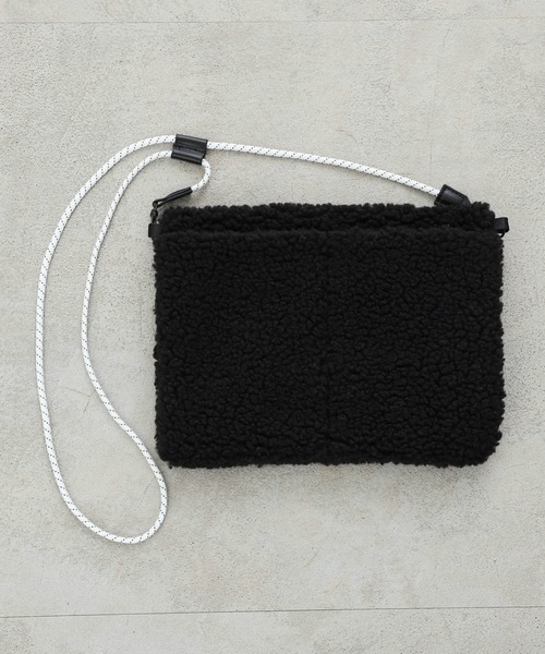 Lee(リー)の「Lee/リー ボアオーバーオールサコッシュ(ショルダーバッグ・レディース・アニマル/ブラック/ブラウン/バーガンディー・FREE)」の10枚目の写真