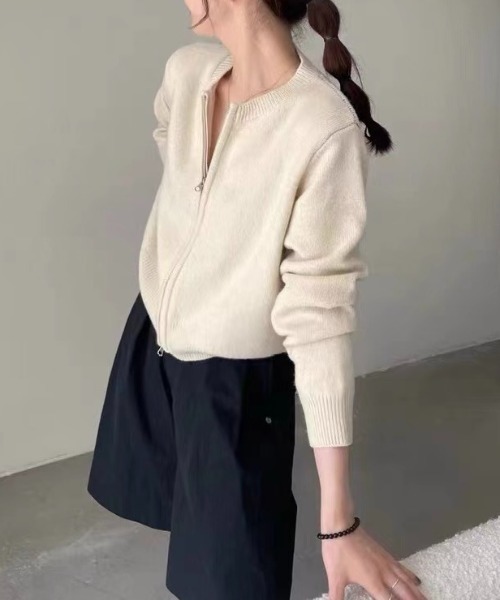 LADY LIKE(レディライク)の「バックリボン柄ジップニット(ニット/セーター・レディース・ホワイト/ネイビー・M)」の4枚目の写真