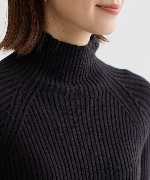 Petit fleur（プチフルール）の「・Petit Fleur ボトルネックリブニット（ニット/セーター・レディース・ブルー/チャコールグレー/オフホワイト/ライトグレー/ピンク/ブラック・FREE）」の12枚目の写真