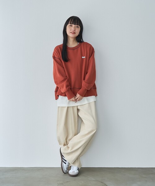PENNEYS(ぺニーズ)の「Penneys(ぺニーズ)別注モチモチ裏起毛クルーネックスウェット(スウェット・レディース・ライトグレー/ダークグレー/オレンジ系その他/ケリーグリーン・M/L)」の15枚目の写真