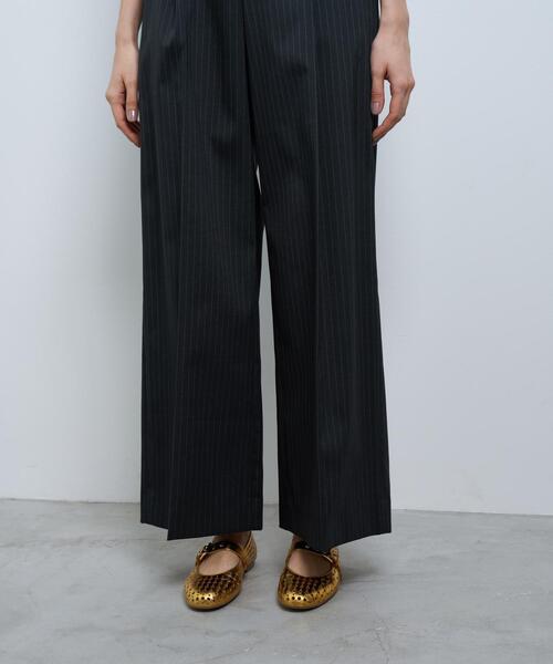 LANVIN en Bleu(ランバンオンブルー)の「ウールポリエステルタックワイドパンツ(その他パンツ・レディース・ネイビー/オフホワイト・38/36)」の17枚目の写真