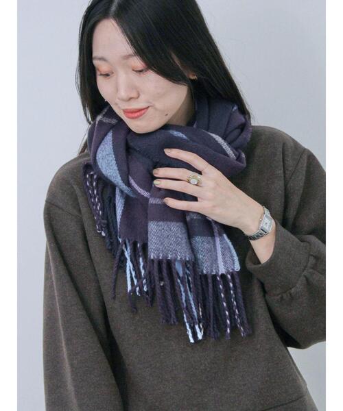 Samansa Mos2 blue(サマンサモスモスブルー)の「チェックマフラー(ストール/ショール・レディース・キナリ/オレンジ/ネイビー/ブラック・F)」の18枚目の写真