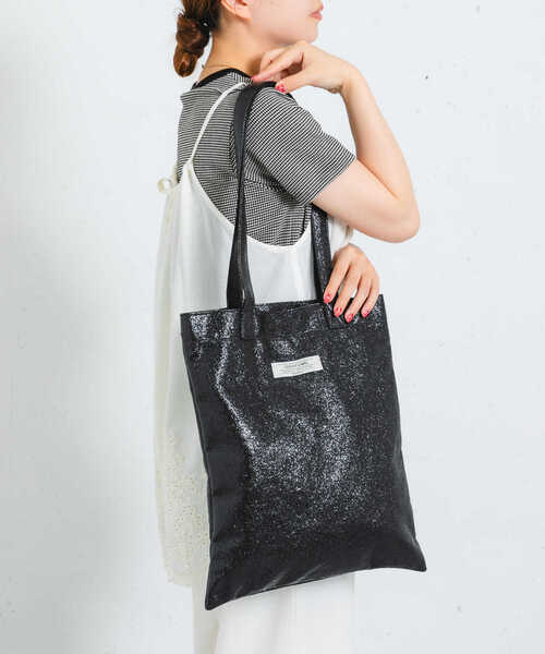 URBAN RESEARCH Sonny Label(アーバンリサーチサニーレーベル)の「メタリックトートバッグ(トートバッグ・レディース・ブラック/ゴールド/ベージュ・ONE)」の7枚目の写真