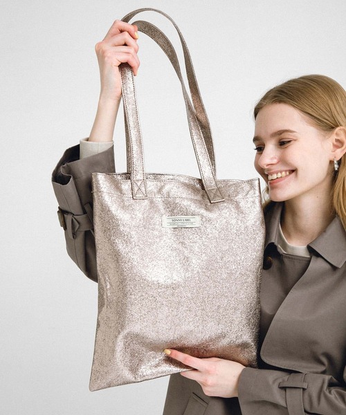 URBAN RESEARCH Sonny Label(アーバンリサーチサニーレーベル)の「メタリックトートバッグ(トートバッグ・レディース・ブラック/ゴールド/ベージュ・ONE)」の10枚目の写真