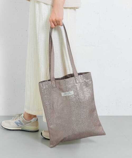 URBAN RESEARCH Sonny Label(アーバンリサーチサニーレーベル)の「メタリックトートバッグ(トートバッグ・レディース・ブラック/ゴールド/ベージュ・ONE)」の14枚目の写真