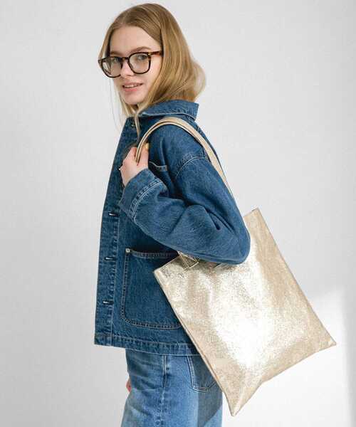 URBAN RESEARCH Sonny Label(アーバンリサーチサニーレーベル)の「メタリックトートバッグ(トートバッグ・レディース・ブラック/ゴールド/ベージュ・ONE)」の17枚目の写真