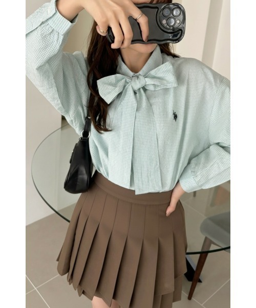 U.S. POLO ASSN.（ユーエスポロアッスン）の「Ada.別注 // U.S. POLO ASSN ボウタイ ショート丈 ボリュームスリーブ シャツブラウス チェック/無地（シャツ/ブラウス・レディース・ホワイト/ピンク/ブルー/ネイビー/ブラック/ブラウン/イエロー・FREE）」の5枚目の写真