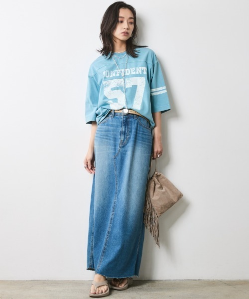 CHIC STYLE(シックスタイル)の「綿100%フットボールTシャツ<大きいサイズ有>シックスタイル(Tシャツ/カットソー・レディース・チャコール/サックスブルー・LL/3L/4L/5L/M/L)」の21枚目の写真