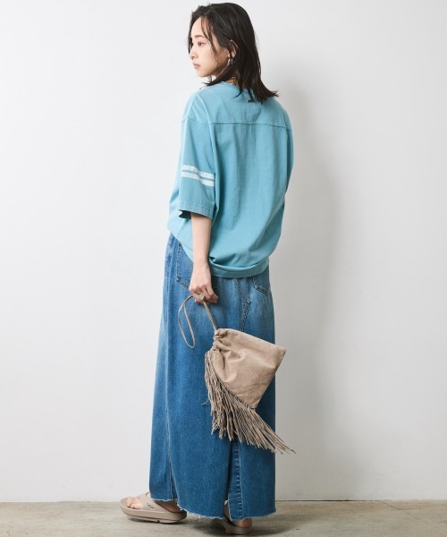 CHIC STYLE(シックスタイル)の「綿100%フットボールTシャツ<大きいサイズ有>シックスタイル(Tシャツ/カットソー・レディース・チャコール/サックスブルー・LL/3L/4L/5L/M/L)」の22枚目の写真