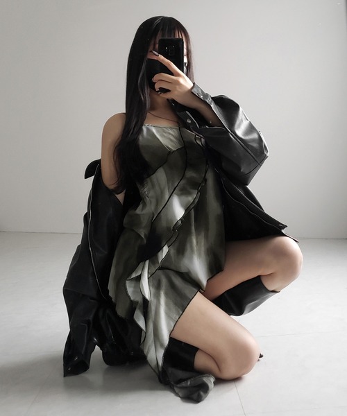 me+em select(ミームセレクト)の「タイダイサテンアシンメトリーフリルキャミソールビスチェ / tiedye satin asymmetry frill camisole bustier(キャミソール・レディース・ブラック・FREE)」の16枚目の写真