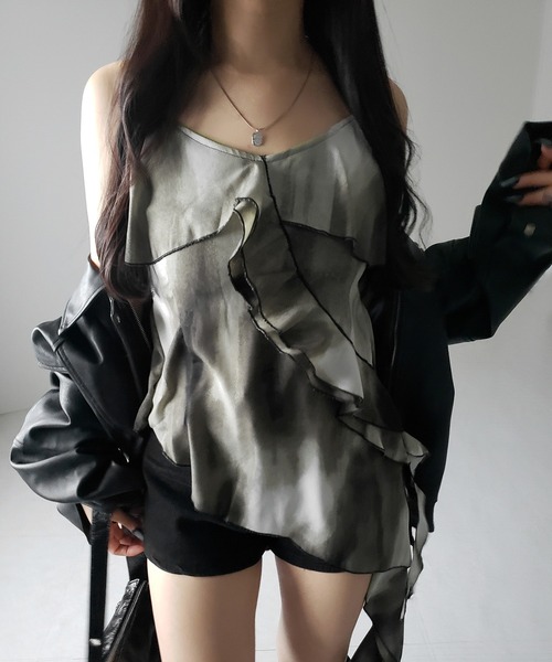 me+em select(ミームセレクト)の「タイダイサテンアシンメトリーフリルキャミソールビスチェ / tiedye satin asymmetry frill camisole bustier(キャミソール・レディース・ブラック・FREE)」の6枚目の写真