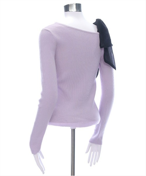clear（クリア）の「肩リボンワンショルニットトップス[大人フェミニン スタイルアップ]（ニット/セーター・レディース・ブラック/ラベンダー/アイボリー・F）」の8枚目の写真