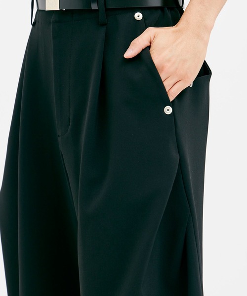 CONZ（コンズ）の「カーブレッグトラウザー ダブルクロス（スラックス・メンズ・ブラック/ダークグレー・1/2/3）」の12枚目の写真