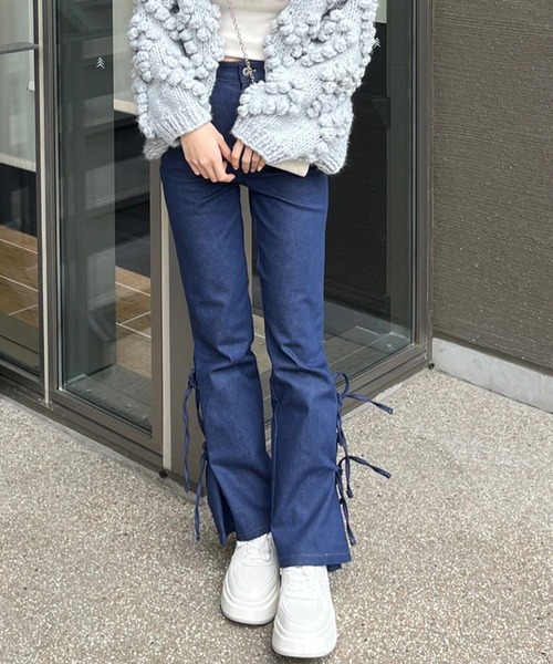 merrylatte(メリーラテ)の「サイドリボンデザインデニム(デニムパンツ・レディース・ブルー・M/S)」の4枚目の写真