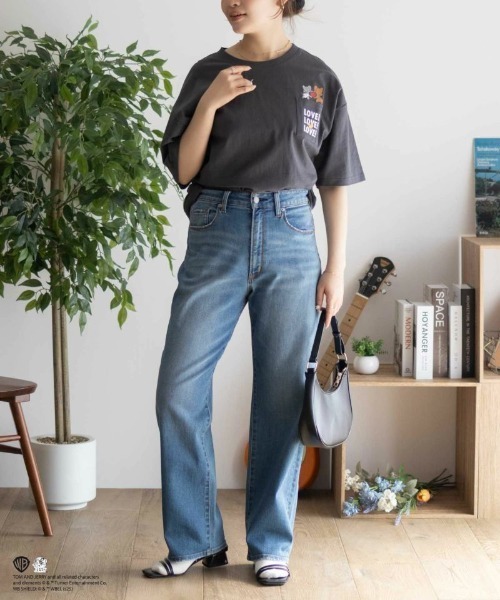 Tom&Jerry(トムアンドジェリー)の「【TOM&JERRY】 ポケット付きTシャツ(Tシャツ/カットソー・レディース・ブラック/チャコールグレー・フリー)」の3枚目の写真