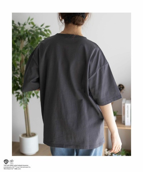 Tom&Jerry(トムアンドジェリー)の「【TOM&JERRY】 ポケット付きTシャツ(Tシャツ/カットソー・レディース・ブラック/チャコールグレー・フリー)」の8枚目の写真