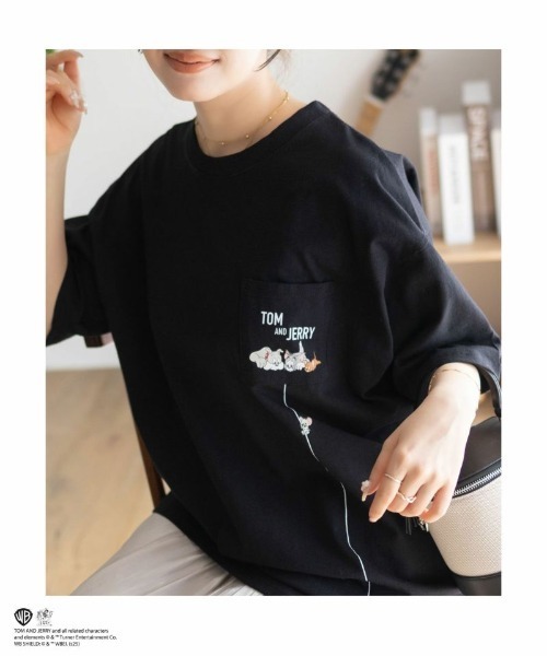 Tom&Jerry(トムアンドジェリー)の「【TOM&JERRY】 ポケット付きTシャツ(Tシャツ/カットソー・レディース・ブラック/チャコールグレー・フリー)」の11枚目の写真