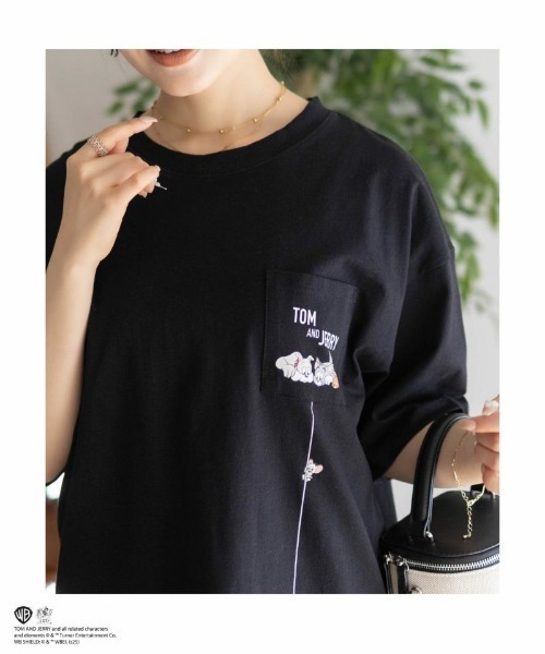 Tom&Jerry(トムアンドジェリー)の「【TOM&JERRY】 ポケット付きTシャツ(Tシャツ/カットソー・レディース・ブラック/チャコールグレー・フリー)」の12枚目の写真