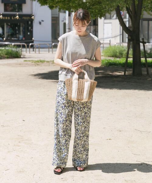 ITEMS URBANRESEARCH（アイテムズ アーバンリサーチ）の「イージーケアワイドパンツ（その他パンツ・レディース・ベージュ/ブラック/ホワイト系その他・FREE）」の5枚目の写真