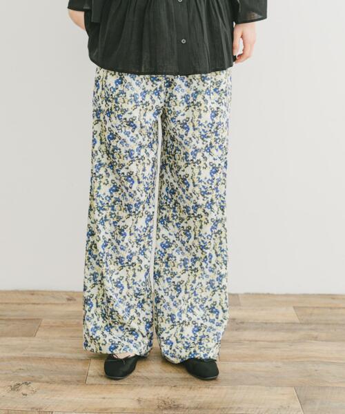 ITEMS URBANRESEARCH（アイテムズ アーバンリサーチ）の「イージーケアワイドパンツ（その他パンツ・レディース・ベージュ/ブラック/ホワイト系その他・FREE）」の10枚目の写真