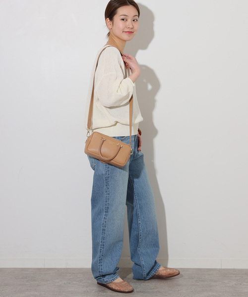 CHRISTIAN VILLA(クリスチャンヴィラ)の「【CHRISTIAN VILLA/クリスチャン ヴィラ】ミニボストンバッグ(ボストンバッグ・レディース・ブラック/ベージュ・FREE)」の4枚目の写真