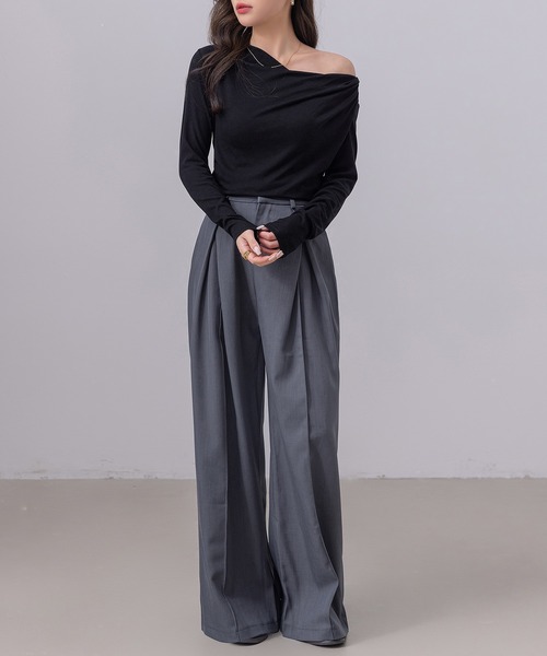 DAY CLOSET（デイ クローゼット）の「【大きいサイズ有/ふんわりシボ加工】長袖 4WAY ワンオフショル Vネック ドレープトップス レディース（Tシャツ/カットソー・レディース・ブラウン/ブラック/ホワイト/レッド・2XL/XL/M/S/L）」の17枚目の写真