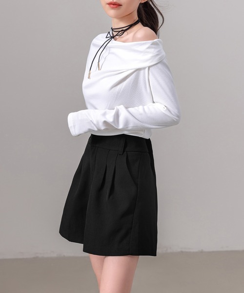 DAY CLOSET（デイ クローゼット）の「【大きいサイズ有/ふんわりシボ加工】長袖 4WAY ワンオフショル Vネック ドレープトップス レディース（Tシャツ/カットソー・レディース・ブラウン/ブラック/ホワイト/レッド・2XL/XL/M/S/L）」の7枚目の写真