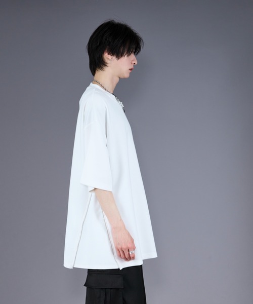 Ellno Loset(エルノロゼット)の「2WAYサイドジップポンチTシャツ(Tシャツ/カットソー・メンズ・レッド/ブラック/オフホワイト・LARGE/MEDIUM/SMALL)」の8枚目の写真